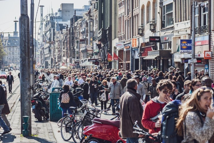 Nederlandse economie krabbelt weer op
