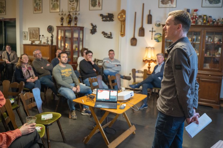 Werkgeverslijn organiseert 5 meetings Werkgeverslijn organiseert 5 meetings